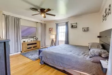 Mökkimajoitus Lawrenceburg Family Home W/ Seasonal Pool!