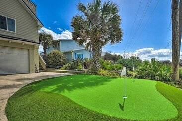 Landhus Beachfront Oasis W/ Game Room & Ocean Views!