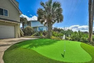 コテージ Beachfront Oasis W/ Game Room & Ocean Views!