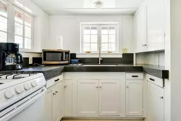 کلبه Walk To Beach: Catalina Gem W/ Deck!