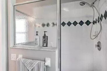 Mökkimajoitus Dog Friendly Lake Home W/ Dock ~ 25 Mi To Disney!