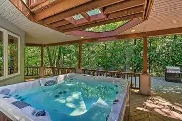 コテージ Luxe Hideaway Ranch W/ Hot Tub On 40 Acres!