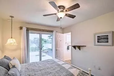 コテージ Pet Friendly Sebastian Home On Lake; Golf Nearby