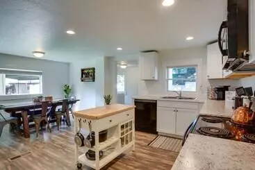 コテージ Adorable Coeur D Alene Home < 2 Mi To Lake!