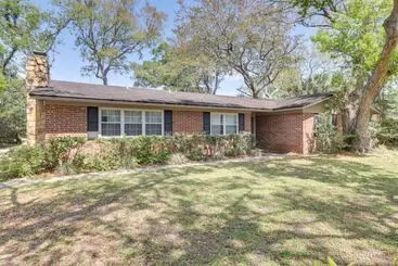 Mökkimajoitus Beach Retreat In Jacksonville: Pet/family Friendly