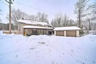 Mökkimajoitus Country Escape W/ Fire Pit Near French Creek!