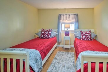 Сельский дом Cozy White Mtn Hideaway ~ 4 Mi To Hiking & Skiing!