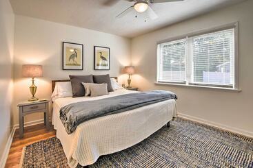 Oak Island Cottage: Minutes To Long Beach!