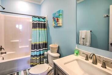 بيت ريفى Ocean Isle Beach Escape Centrally Located!