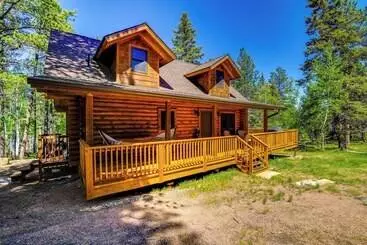 Mökkimajoitus Sunny Forest Cabin W/ Views Of Pikes Peak Mtn!