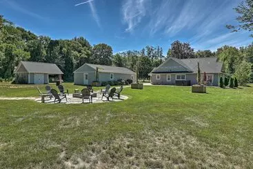 コテージ Chic Hideaway W/ Fire Pit < 2 Miles To Beach!