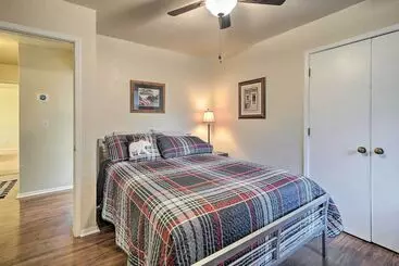 Mökkimajoitus Home W/ Screened Porch ~ 10 Miles To Dtwn Okc!