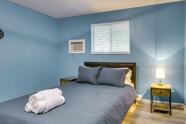 별장 Poconos Home W/ Hot Tub, Game Room & Lake Access!