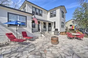 Mökkimajoitus Spacious Lake Placid Retreat W/ Gorgeous Views!