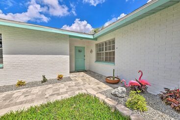 Dom wiejski The Flamingo House Apollo Beach Gem W/ Pool
