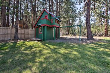 Hus på landet Bend Hideaway On 3 Acres With Decks + Fire Pit!