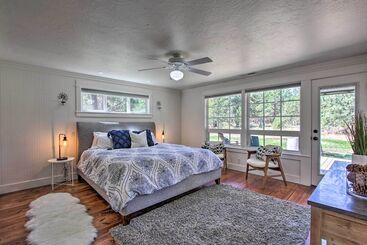 Kır Evi Bend Hideaway On 3 Acres With Decks + Fire Pit!