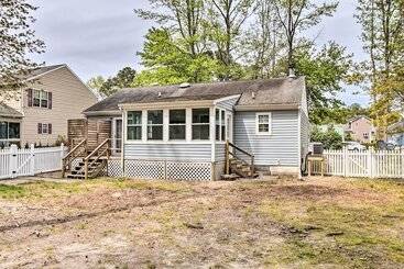 Landhus Ocean View Escape W/ Sunroom + Water Access!