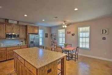 Mökkimajoitus Pet Friendly Anna Ranch On 13 Acres!