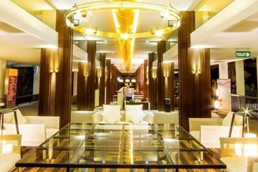 Estrella Hotel & Conference