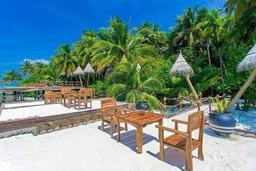 هتل Aaaveee Nature's Paradise