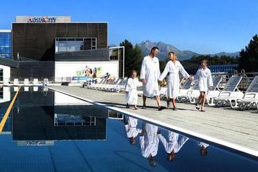 Hôtel Aquacity Seasons