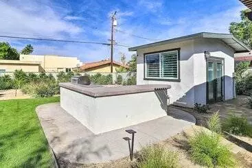 Mökkimajoitus Brilliant Duplex   Walk To Downtown Palm Desert!