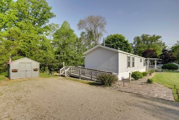 Landhus Charming South Haven Home   Great Location!