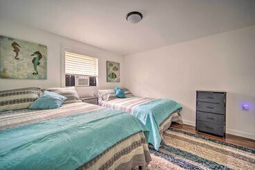 Vidéki Ház Jamestown Retreat W/ Hot Tub   Walk To Lake!