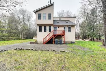 کلبه Hot Tub + Games: Home Near Tobyhanna State Park