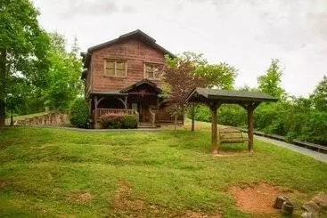 Mökkimajoitus Sevierville Cabin W/ Hot Tub + Large Deck!