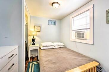 The Starfish  Hampton Cottage: Walk To Beach!