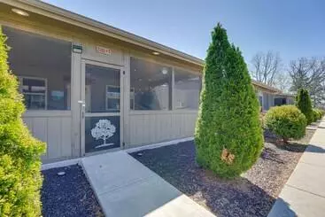 Mökkimajoitus Cabin W/ Pool Access   Walk To Table Rock Lake!