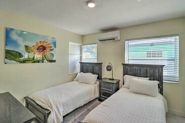 Cozy Key West Beach Cottage: Walk To Beaches!