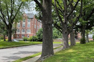 Vakantiehuisje Dreamy St Charles Retreat W/ Furnished Patio!