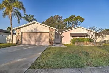 Landhus Largo Oasis W/ Pool & Grill: 10 Min To Beach!