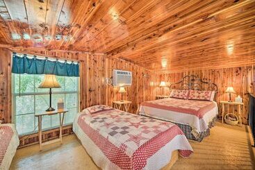 Vidéki Ház Peaceful  Black Fork Cabin 1    Fish On Site!