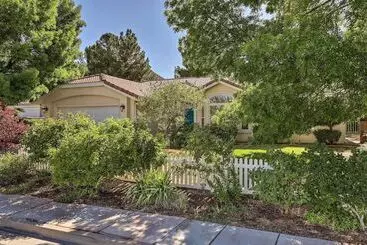 コテージ Charming Utah Abode W/ Patio, Grill & Yard!