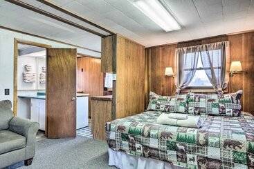 Cozy Franconia Cottage W/ Community Pool & Hot Tub