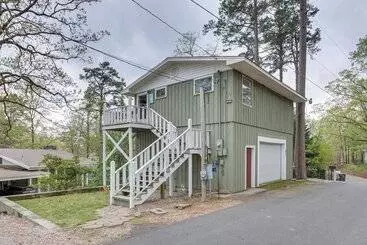 Mökkimajoitus Cozy Lake Cabin W/ Dock In Hot Springs Nat L Park
