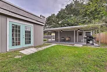 Mökkimajoitus Walkable Winter Garden Bungalow: 3 Blocks To Dtwn