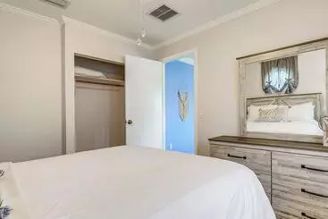 Mökkimajoitus Stuart Oasis W/ Pool & Game Room ~ 7 Mi To Beach!