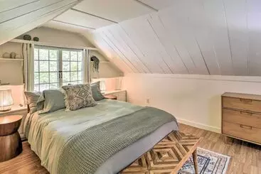 Mökkimajoitus Private Riverfront Escape W/ Fire Pit & Grill