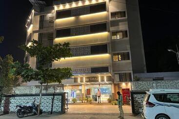 Hotel Niraj International