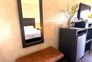 هتل آپارتمان Mountain Harbor Queen Guest Room On Lake Ouachita By Redawning