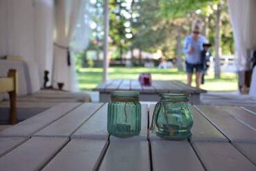 Пансион Ongal Guest Houses