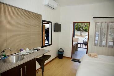 Riverbend Berg Lodge Rooms