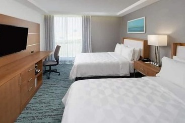 בית מלון כפרי Doubletree By Hilton Miami North I 95