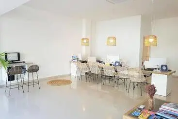 هتل Apartamentos Bossa Bay  Mc Apartamentos Ibiza