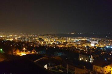 هتل آپارتمان Terrace Suites Iasi